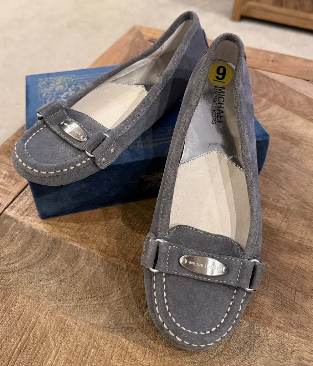 MICHAEL Michael Kors Sutton Gray Suede Driving Moccasin Loafers Women’s 9M